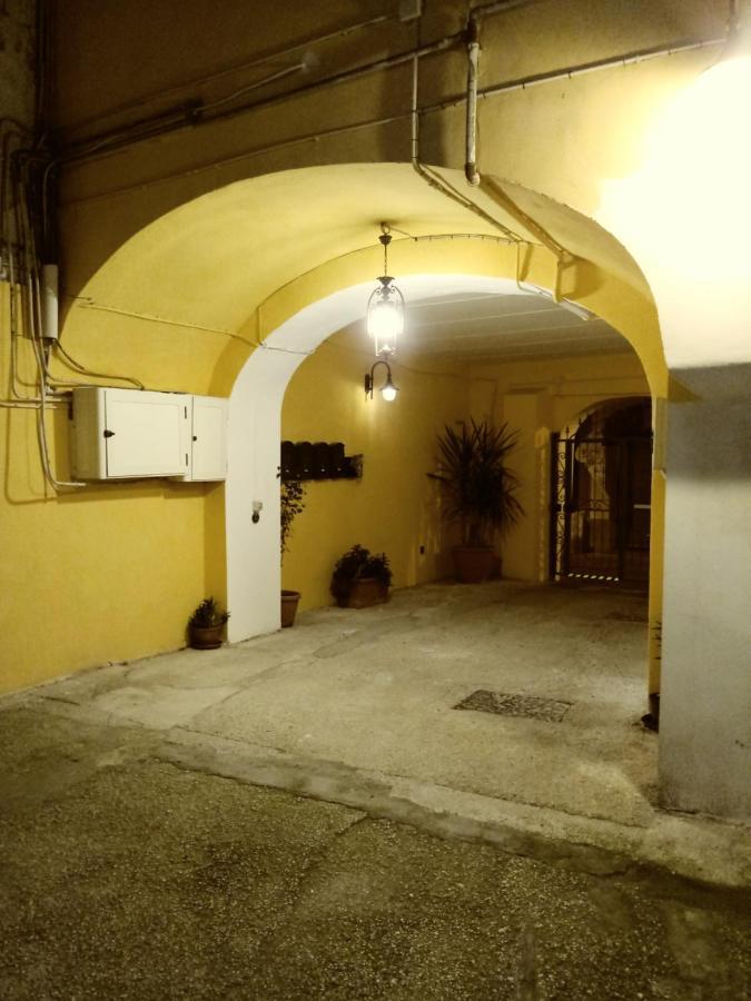 קאסרטה B&B Mansarda מראה חיצוני תמונה